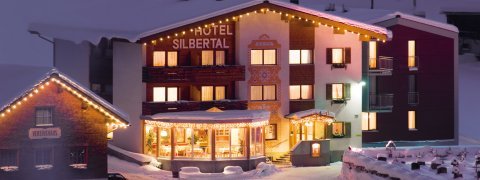 Hotel Silbertal im Winter 
